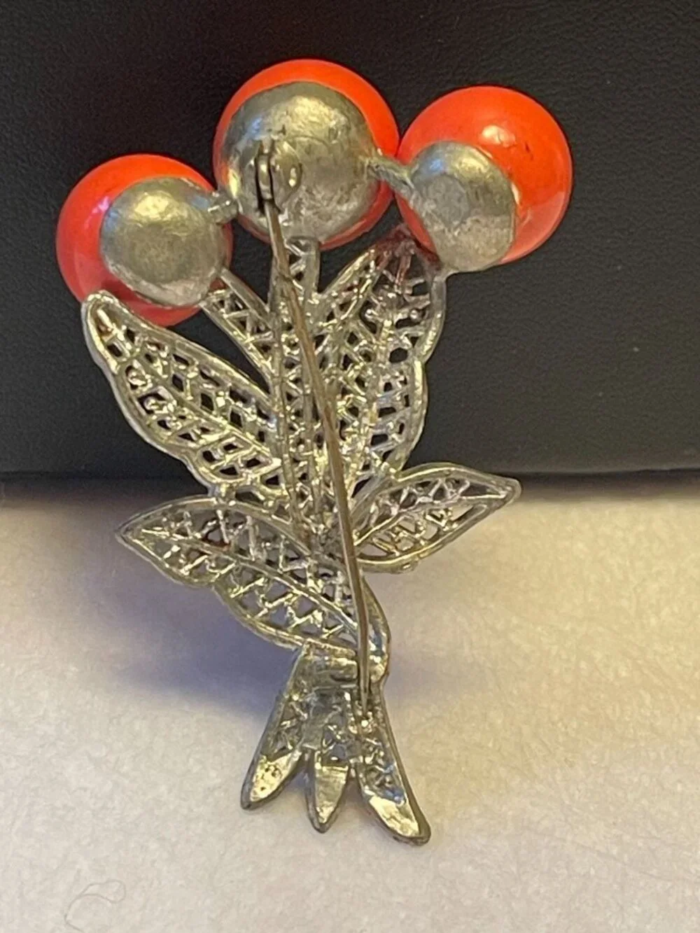 Vtg Pot Metal Floral Brooch With Coral Color Beads In Filigree Bouquet Design